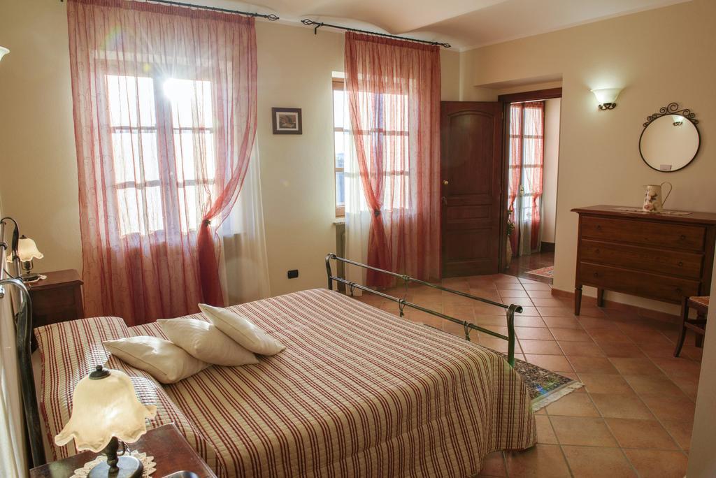 Cascina La Corte Bed & Breakfast เนเว ภายนอก รูปภาพ