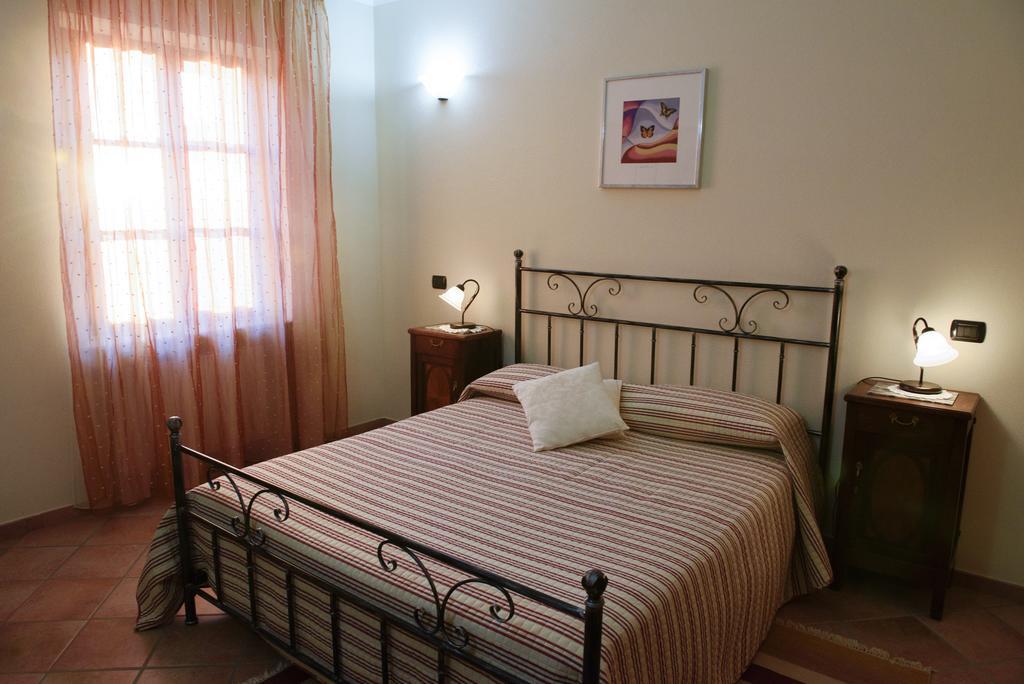 Cascina La Corte Bed & Breakfast เนเว ภายนอก รูปภาพ